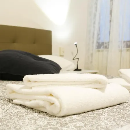 Apartment Via Guelfa Florence